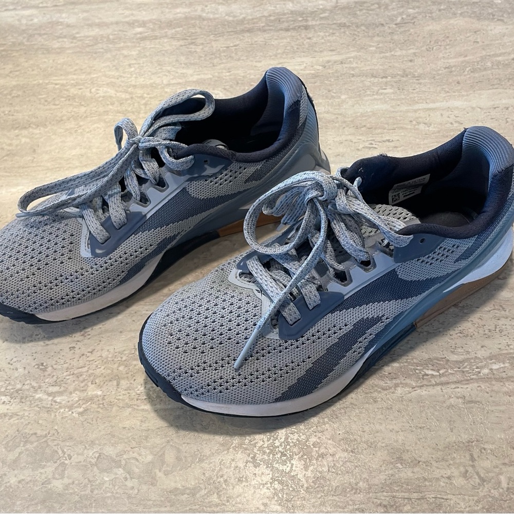 Reebok Volleyball Shoes, size 7 Women’s